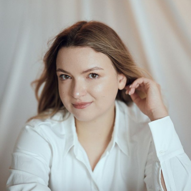 speaker photo